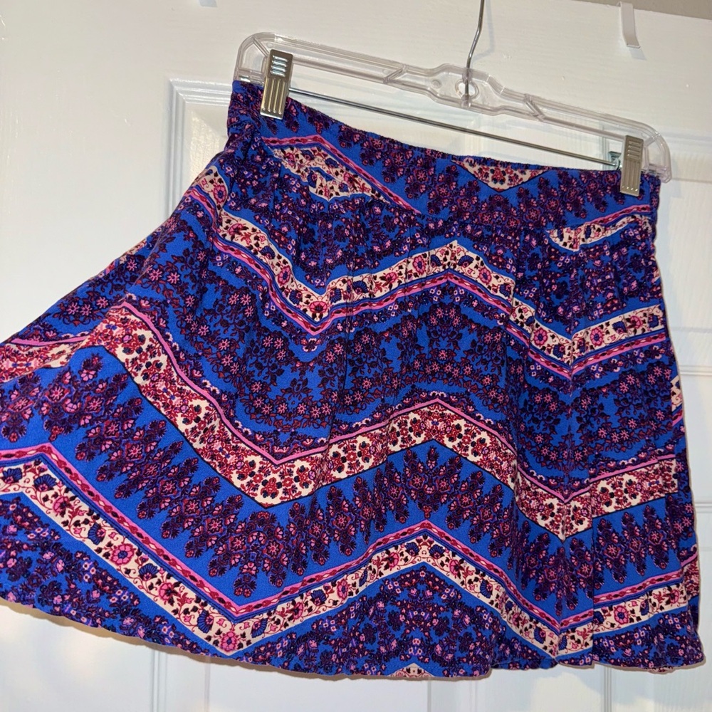 Forever 21 Floral Patterned Purple and Pink Skirt - Size Medium 💜
